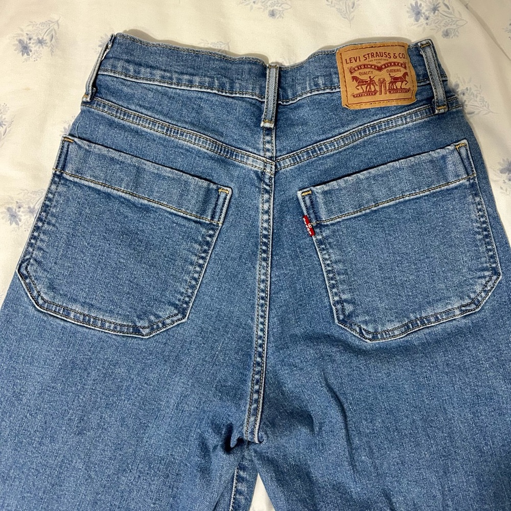 Mile High Cropped Wide Leg